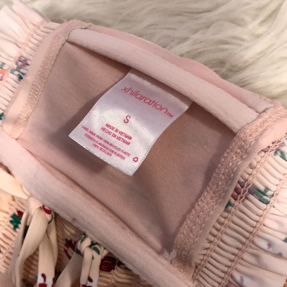 Xhilaration swim top - Picture 2 of 8